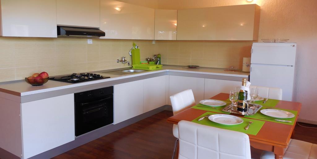 Orange Bamboo Suite Split Exterior foto