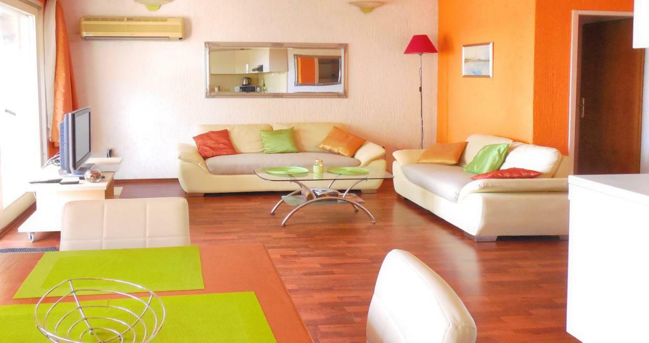 Orange Bamboo Suite Split Exterior foto